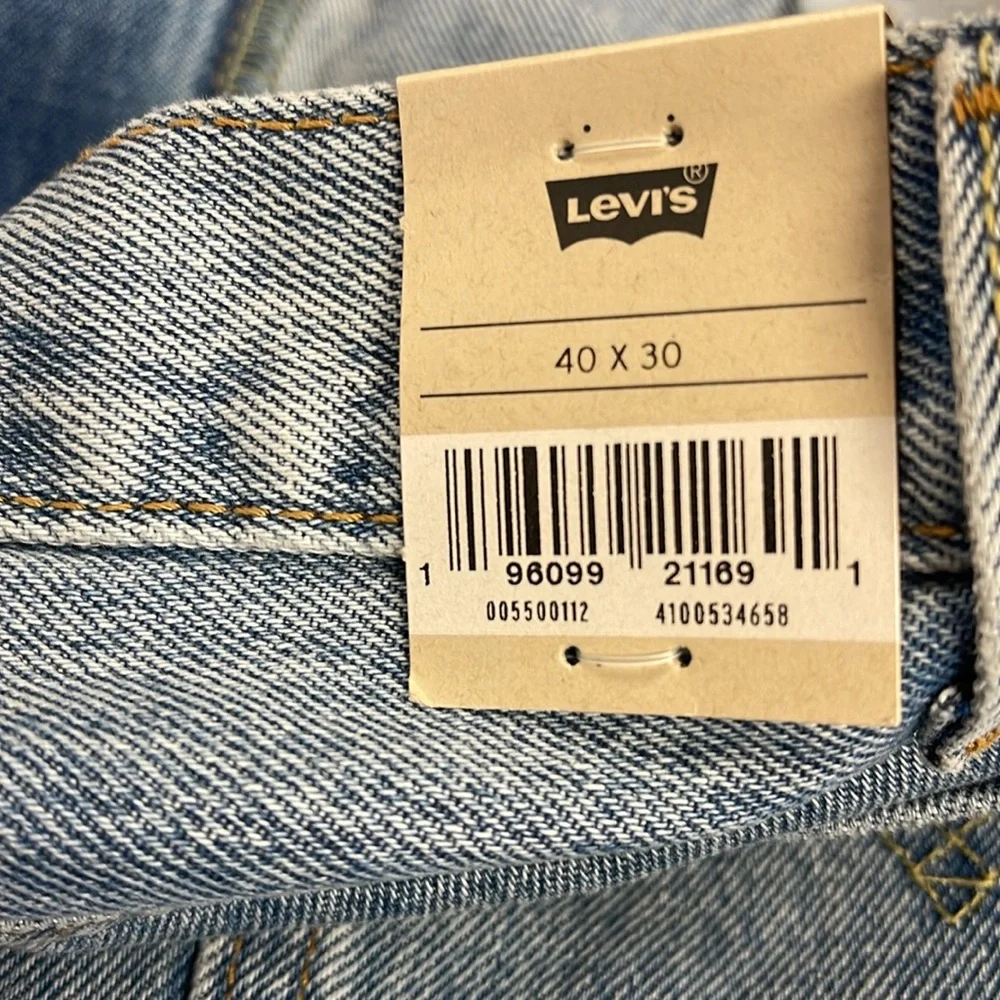 Levi’s 550 RELAXED Distressed Denim Jeans NWT 40/30